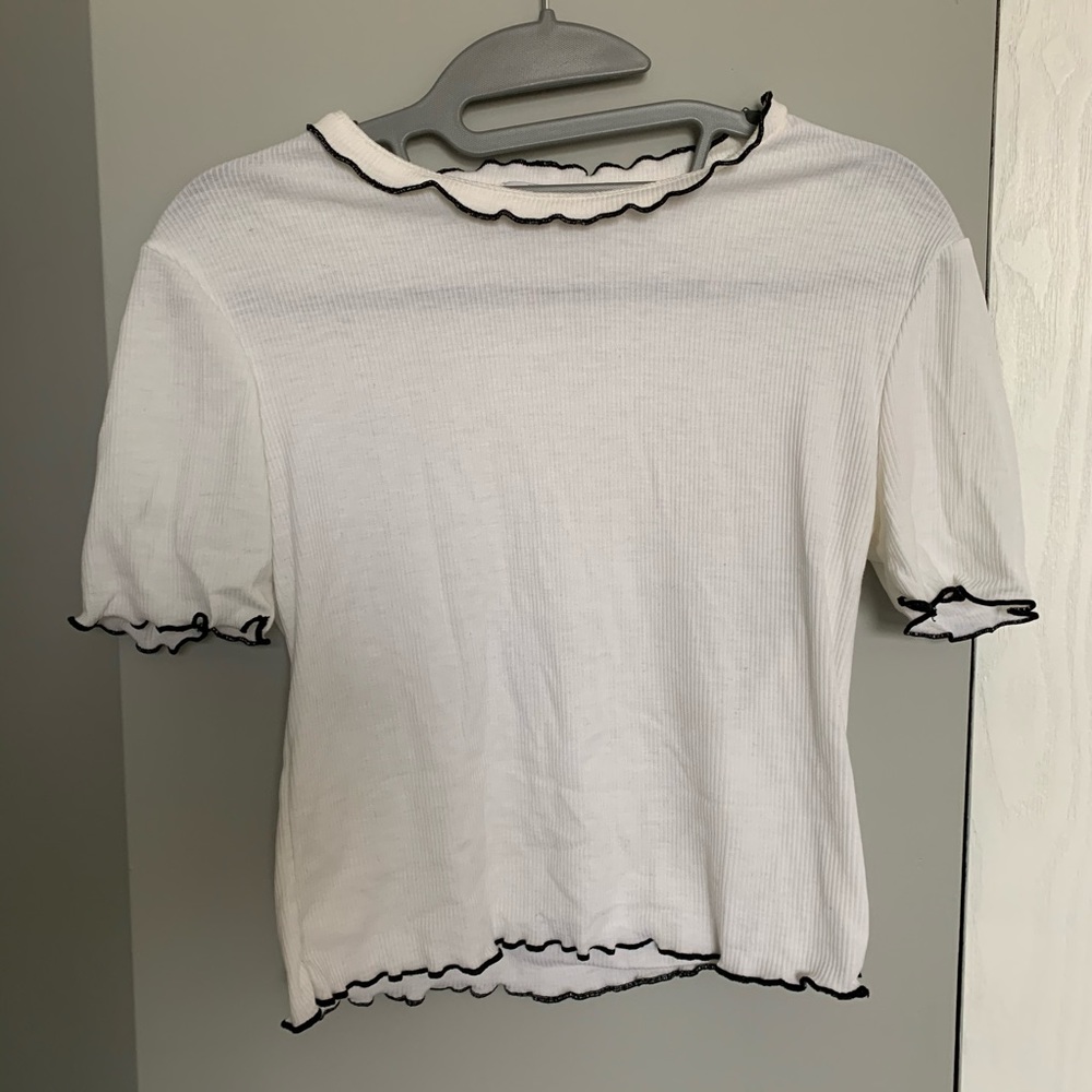 Zara Trafaluc White Ribbed Black Lettuce Tee
